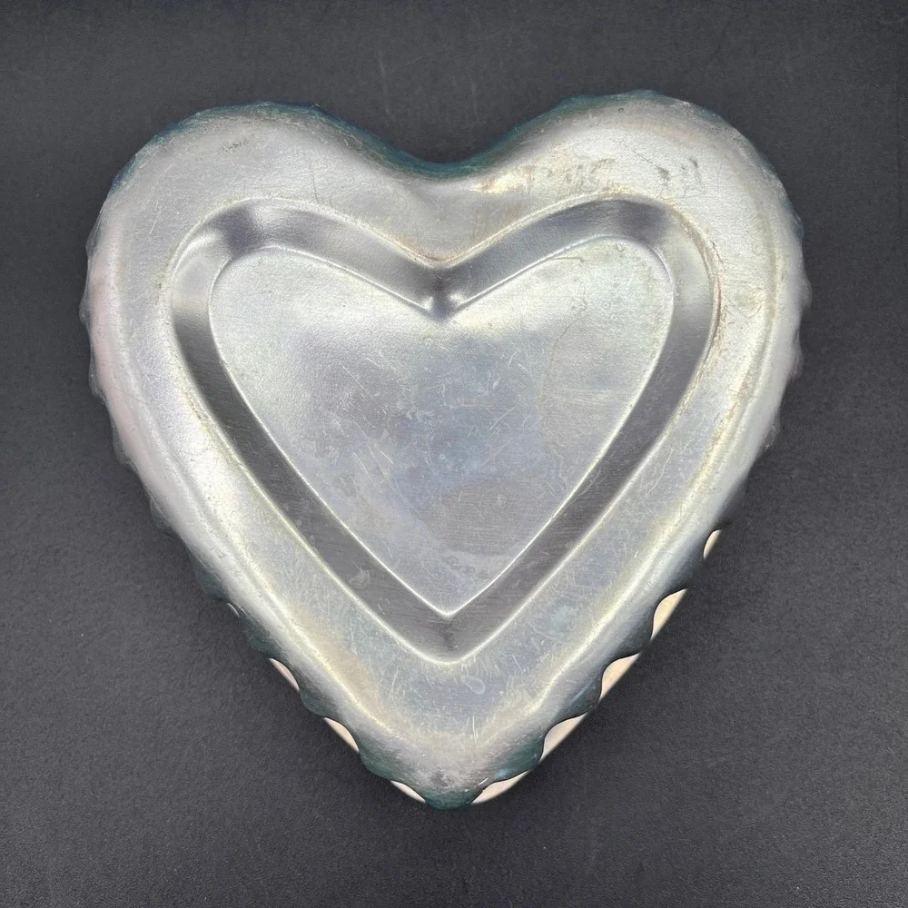 Vtg Heart Shaped Aluminum Cake Pans Fluted Gelatin Molds Set of 2 -‎ 5.5